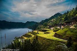 黔东南州凯里青曼苗寨景区AR智慧旅游